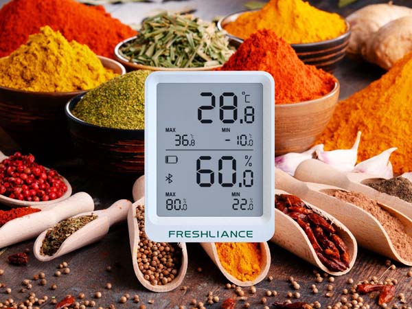 Which temperature and humidity recorder is used for spice storage?